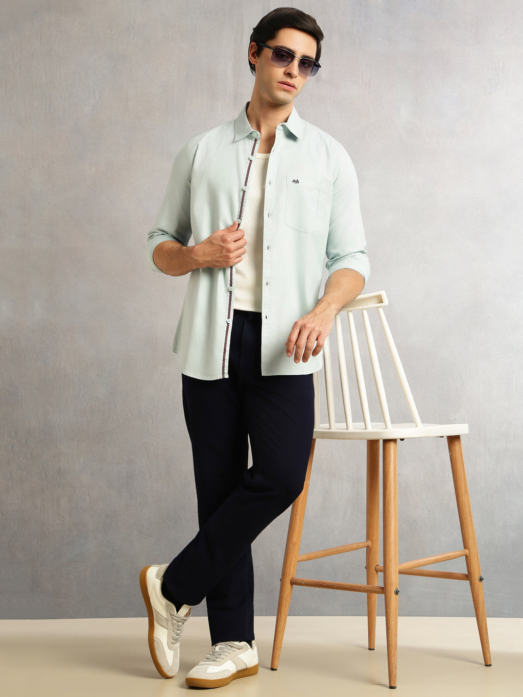 Thomas Scott Men Green Slim Fit Long Sleeves Solid Spread Collar 100% Cotton Twill Casual Shirt