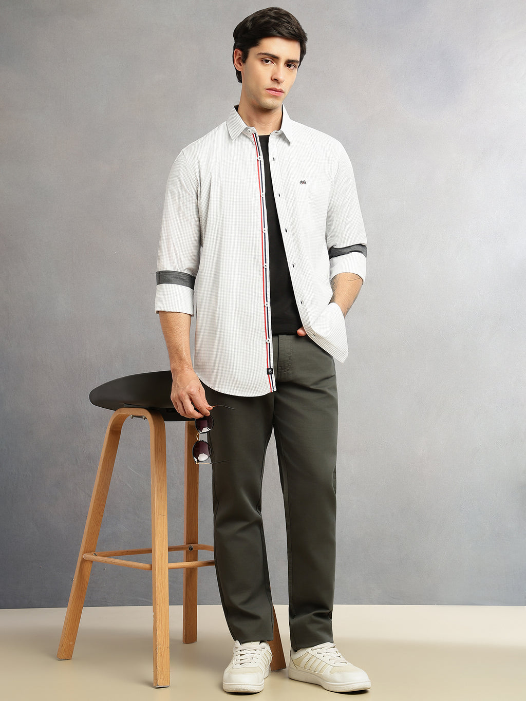 Thomas Scott Men White Regular Fit Long Sleeves Spread Collar Micro Checks 100% Cotton Casual Shirt