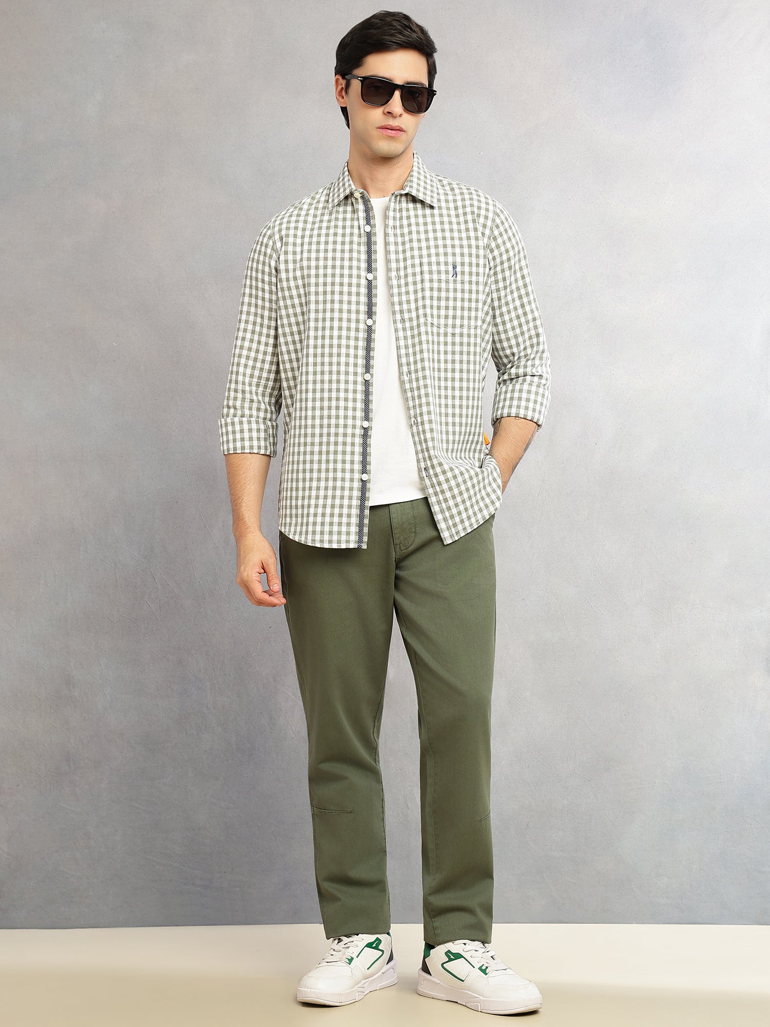 Thomas Scott Men Green Cricket Club Collection Slim Fit 100% Cotton Oxford Shirt with Gingham Checks & Spread Collar