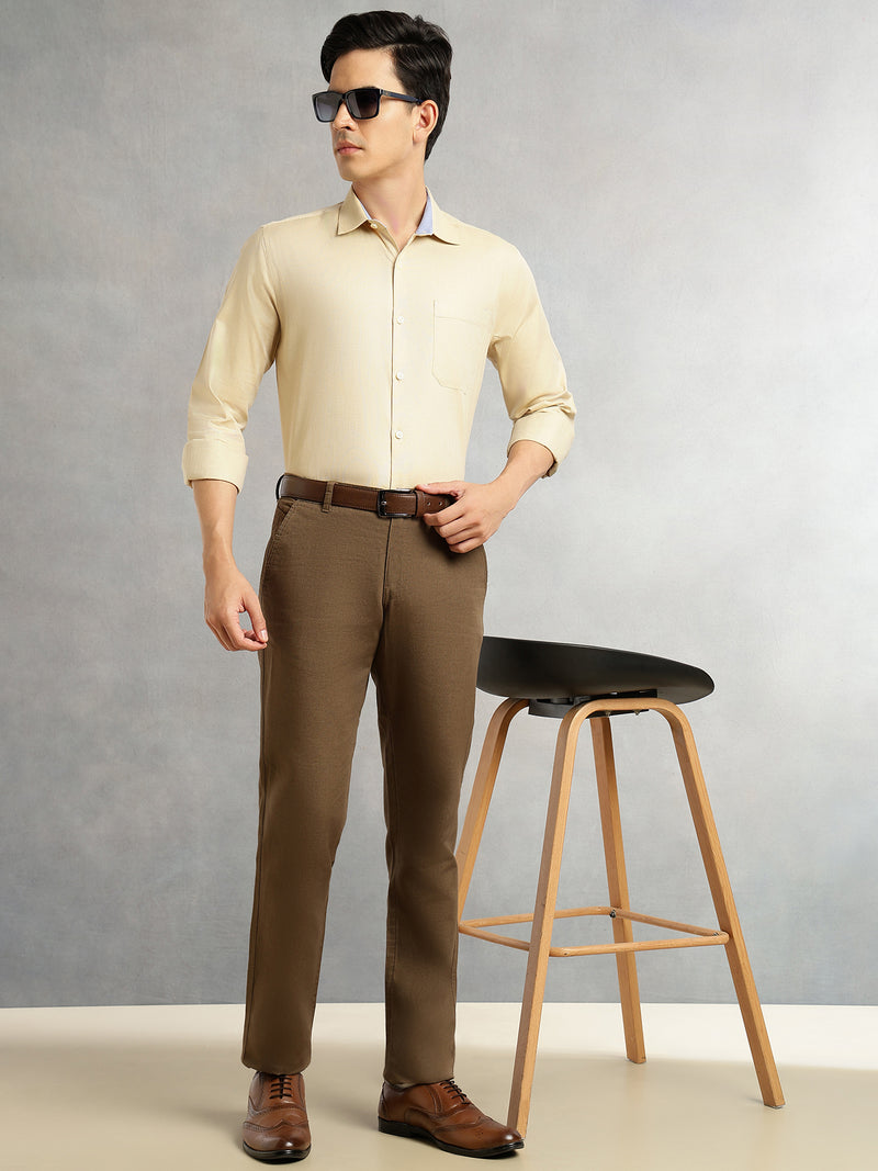 Thomas Scott Men Beige Regular Fit Long Sleeves Spread Collar with Contrast Fabric Solid 100% Cotton Formal Shirt