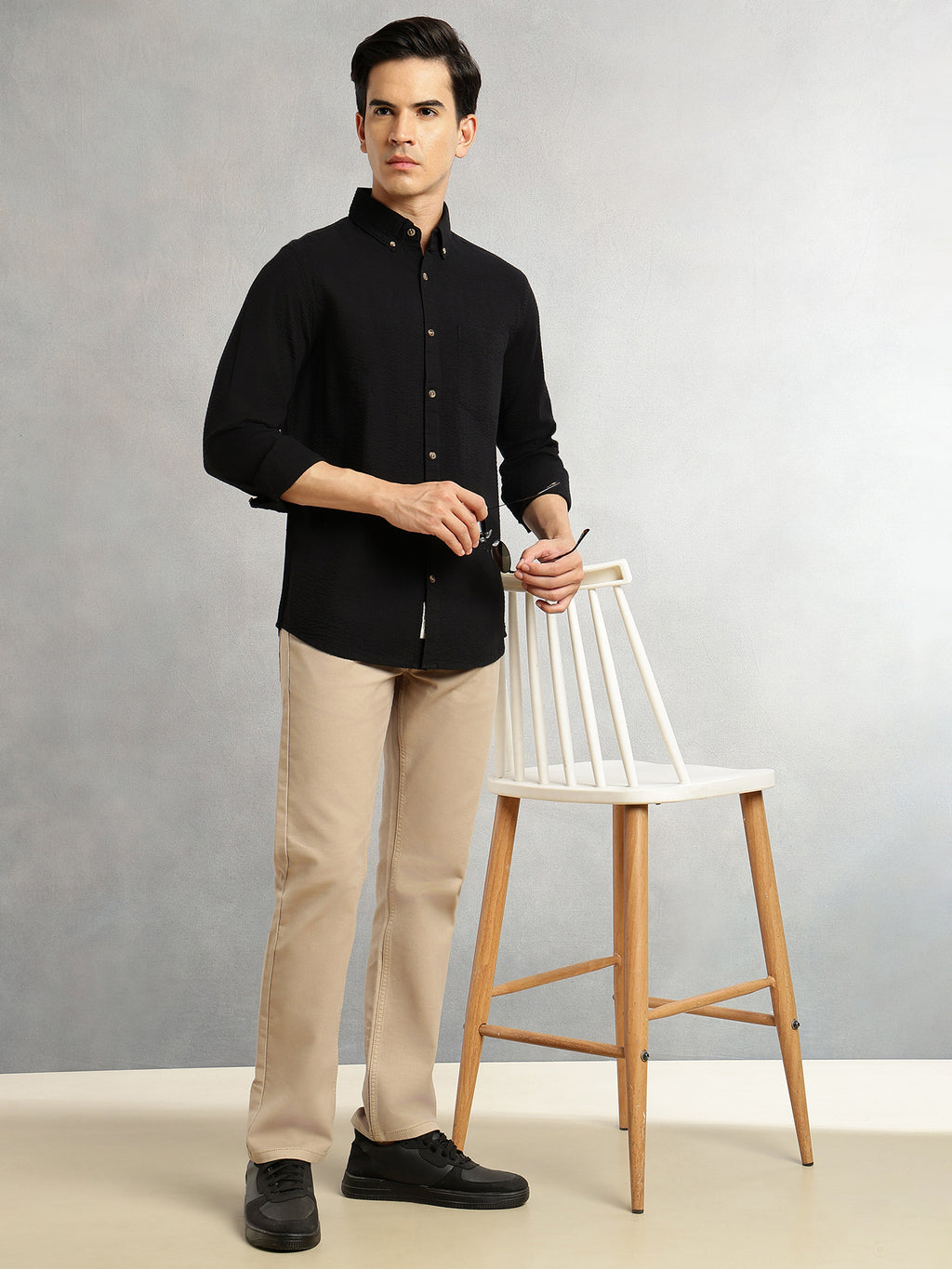 Thomas Scott Men Black Premium Slim Fit Long Regular Sleeves Button-Down Collar Pinstripes 100% Cotton Seersucker Casual Shirt