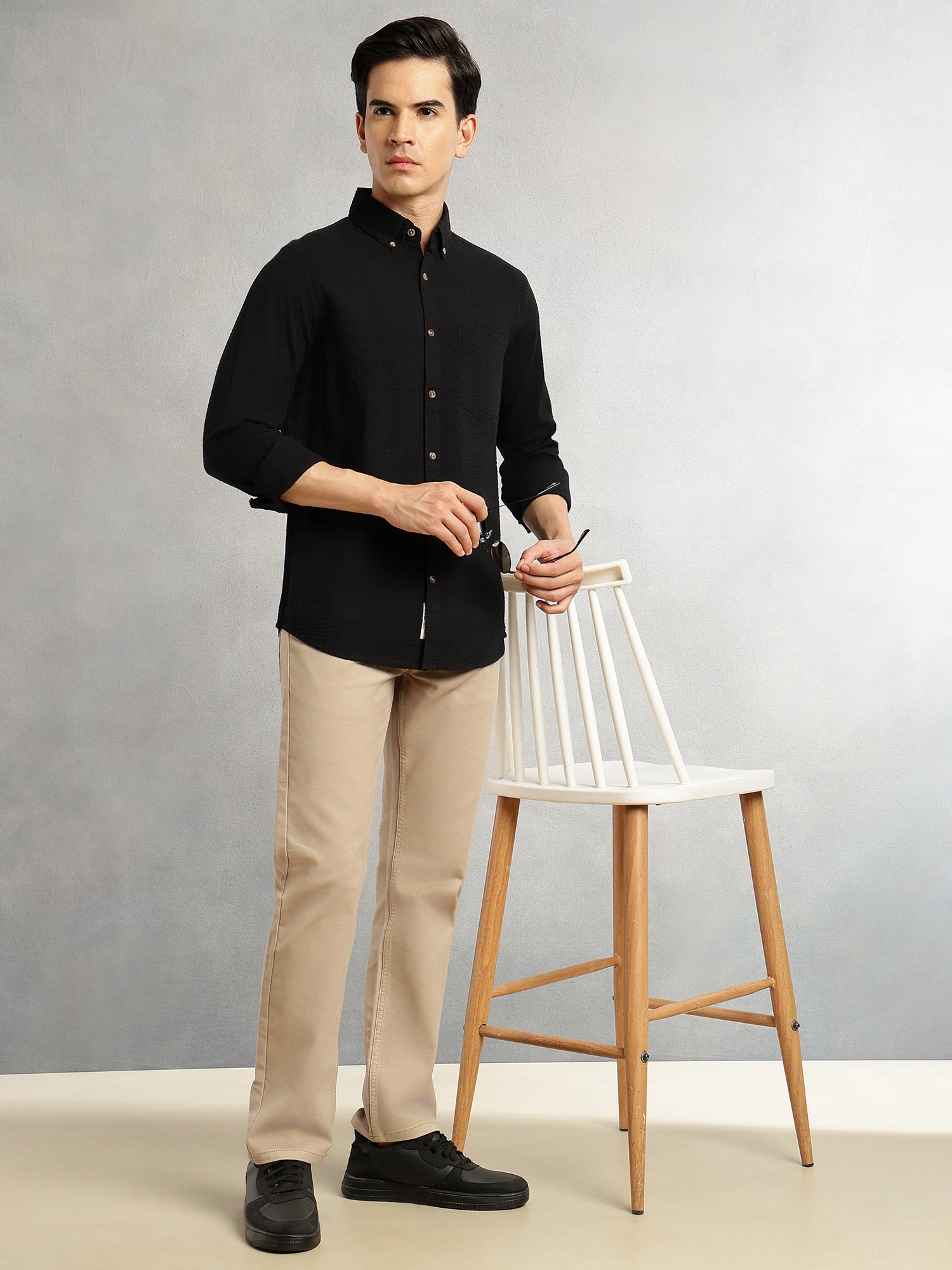 Thomas Scott Men Black Premium Slim Fit Long Regular Sleeves Button-Down Collar Pinstripes 100% Cotton Seersucker Casual Shirt