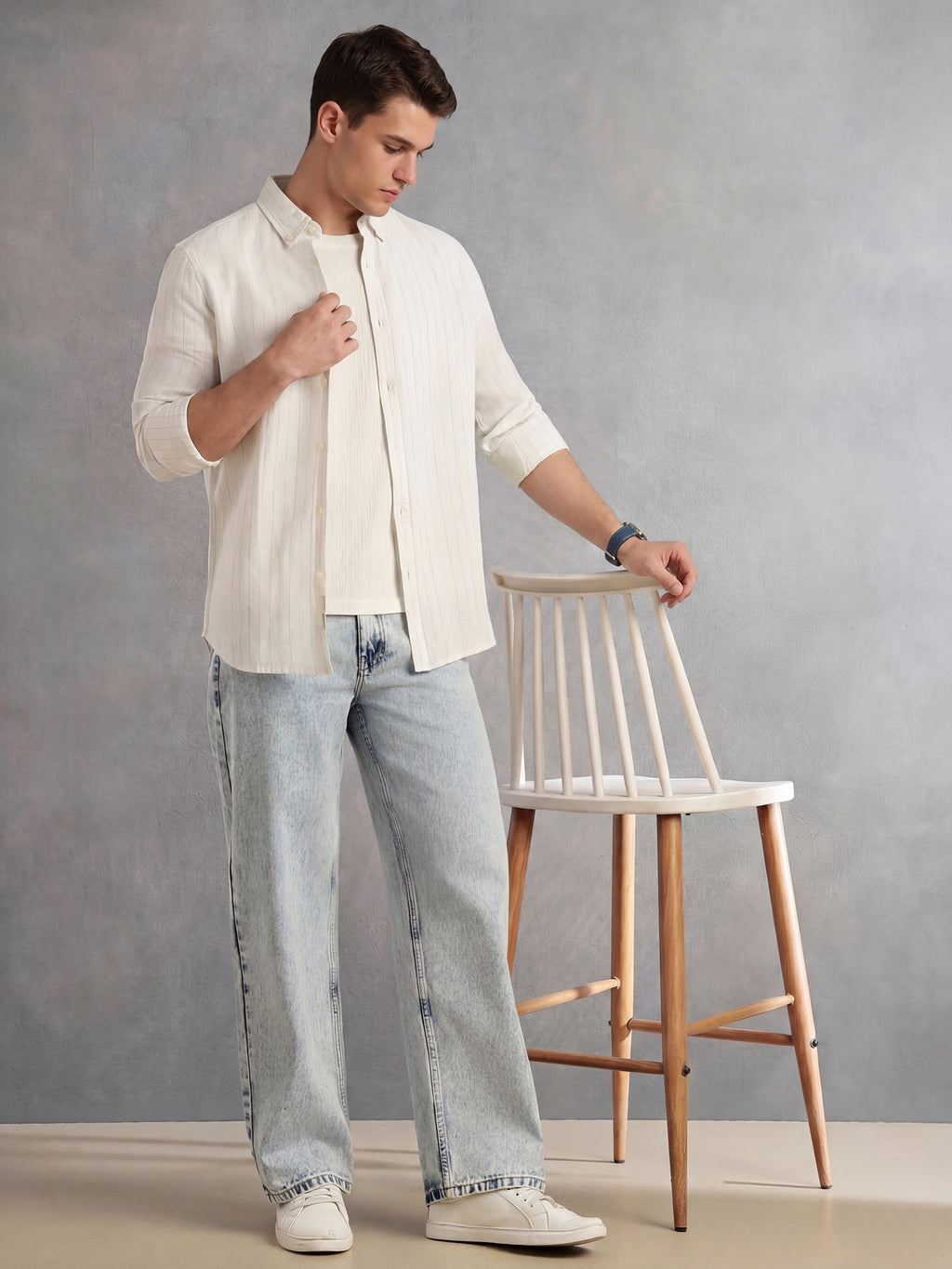 Thomas Scott Men White Slim Fit Long Sleeves Button-Down Collar Vertical Striped Linen Casual Shirt