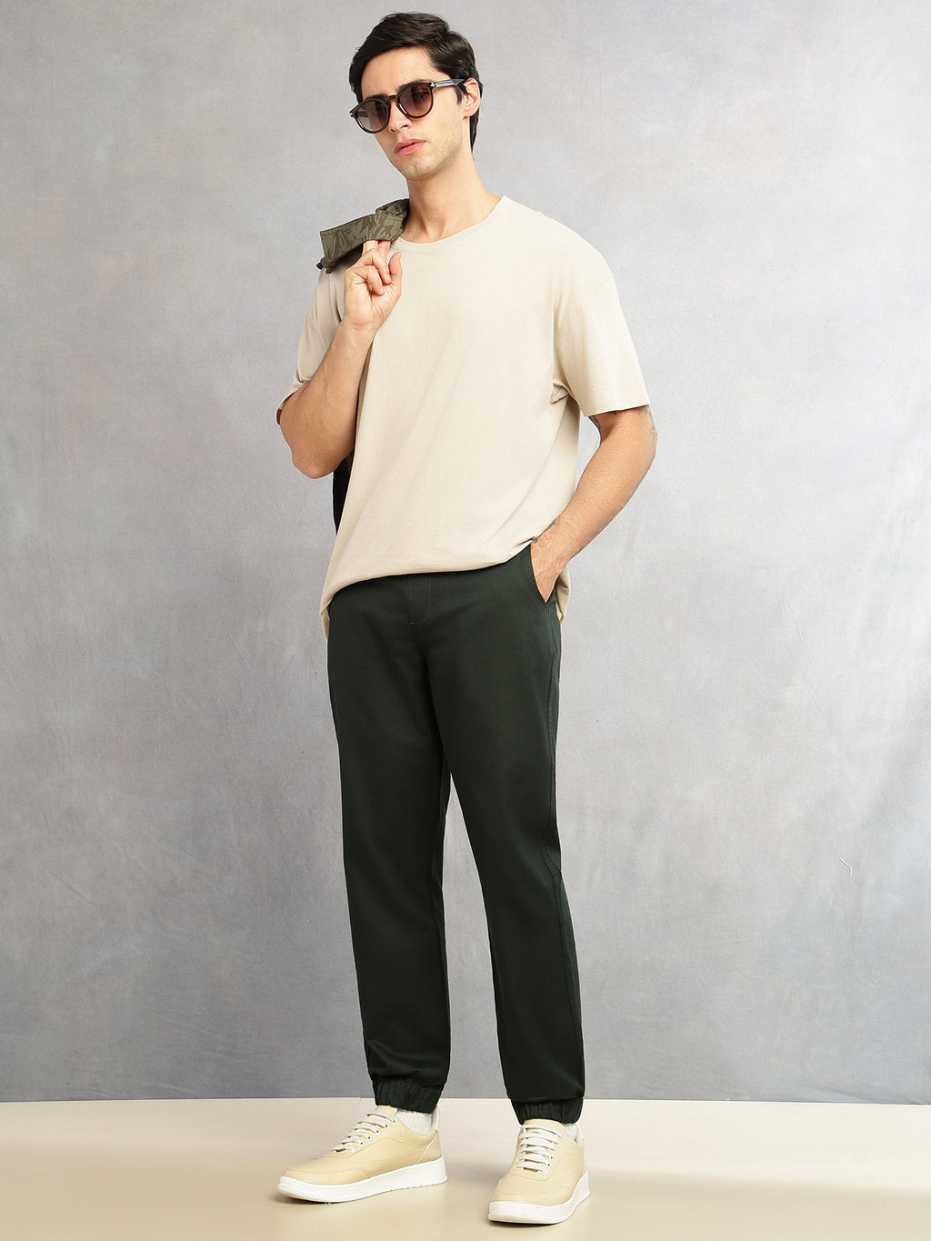 Thomas Scott Men Bottle Green Cricket Club Collection Regular Fit Mid-Rise Woven Joggers with Drawstring & 4 Utility Pockets
