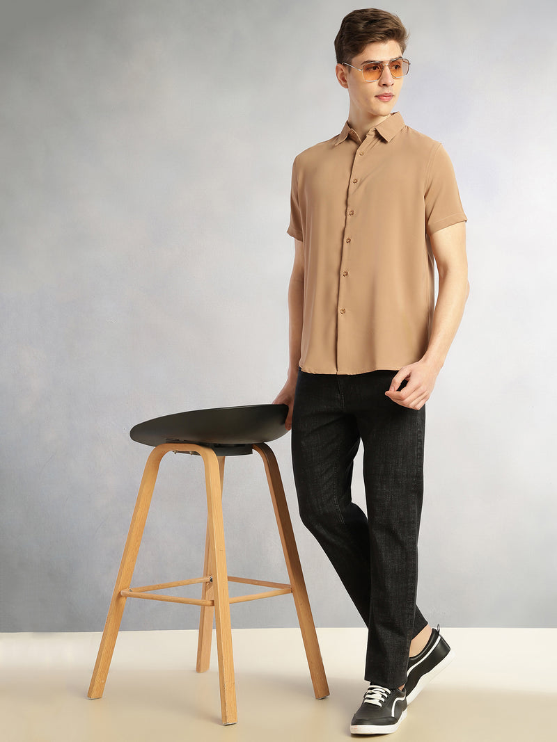 Thomas Scott Men Brown Regular Fit Short Sleeves Spread Collar Solid Polyester Casual Shirt