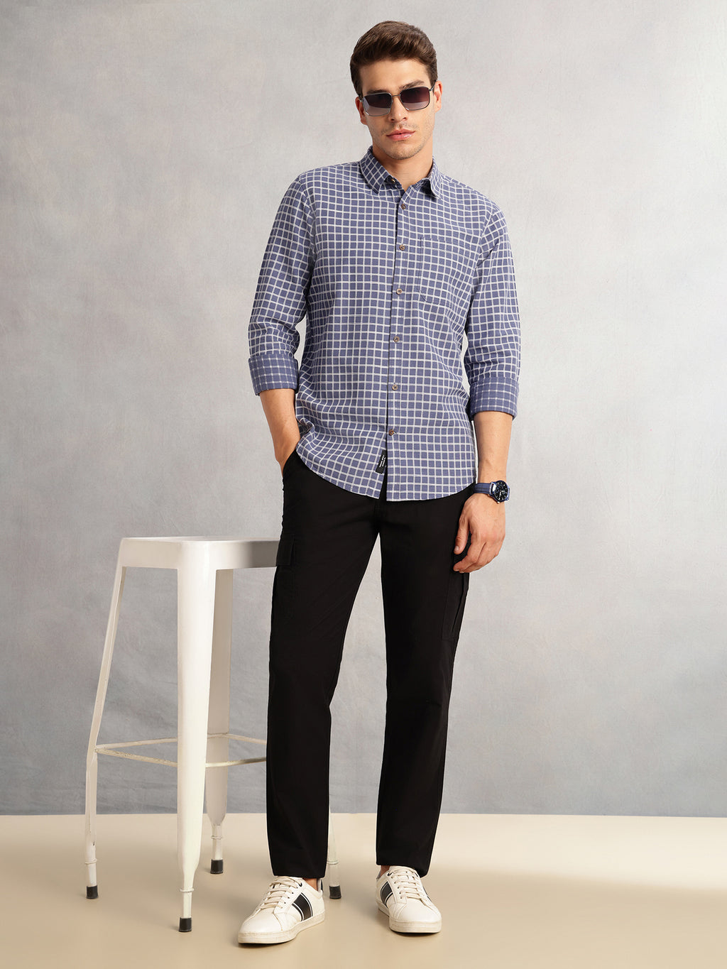 Thomas Scott Men Black Cricket Club Collection Straight Fit Solid 4 Pockets Design Woven Cargo Trouser