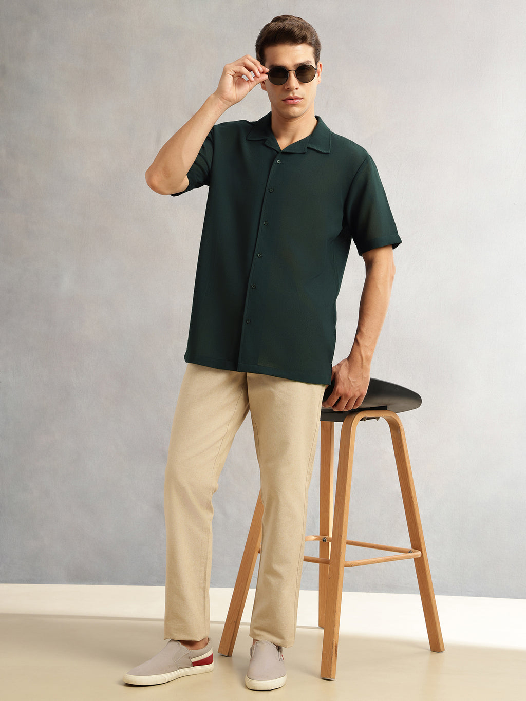 Thomas Scott Men Green Premium Oversize Fit Short Sleeves Camp Collar Textured Polyester Casual Shirt