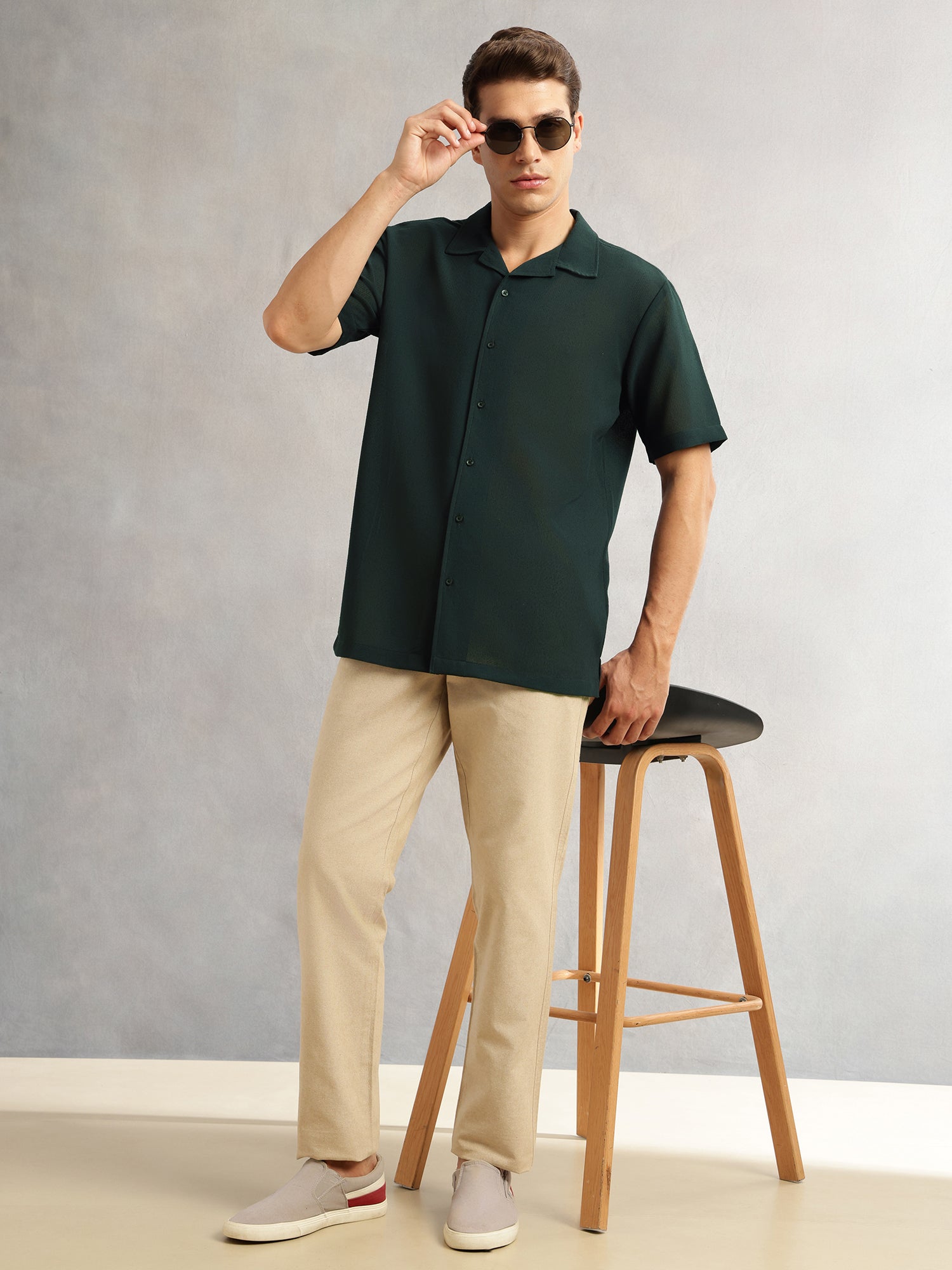 Thomas Scott Men Green Premium Oversize Fit Short Sleeves Camp Collar Textured Polyester Casual Shirt