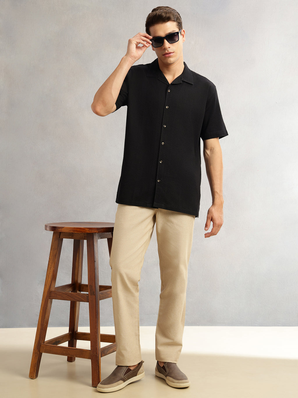 Thomas Scott Men Black Premium Oversized Fit Short Sleeves Cuban Collar 100% Cotton Seersucker Shirt