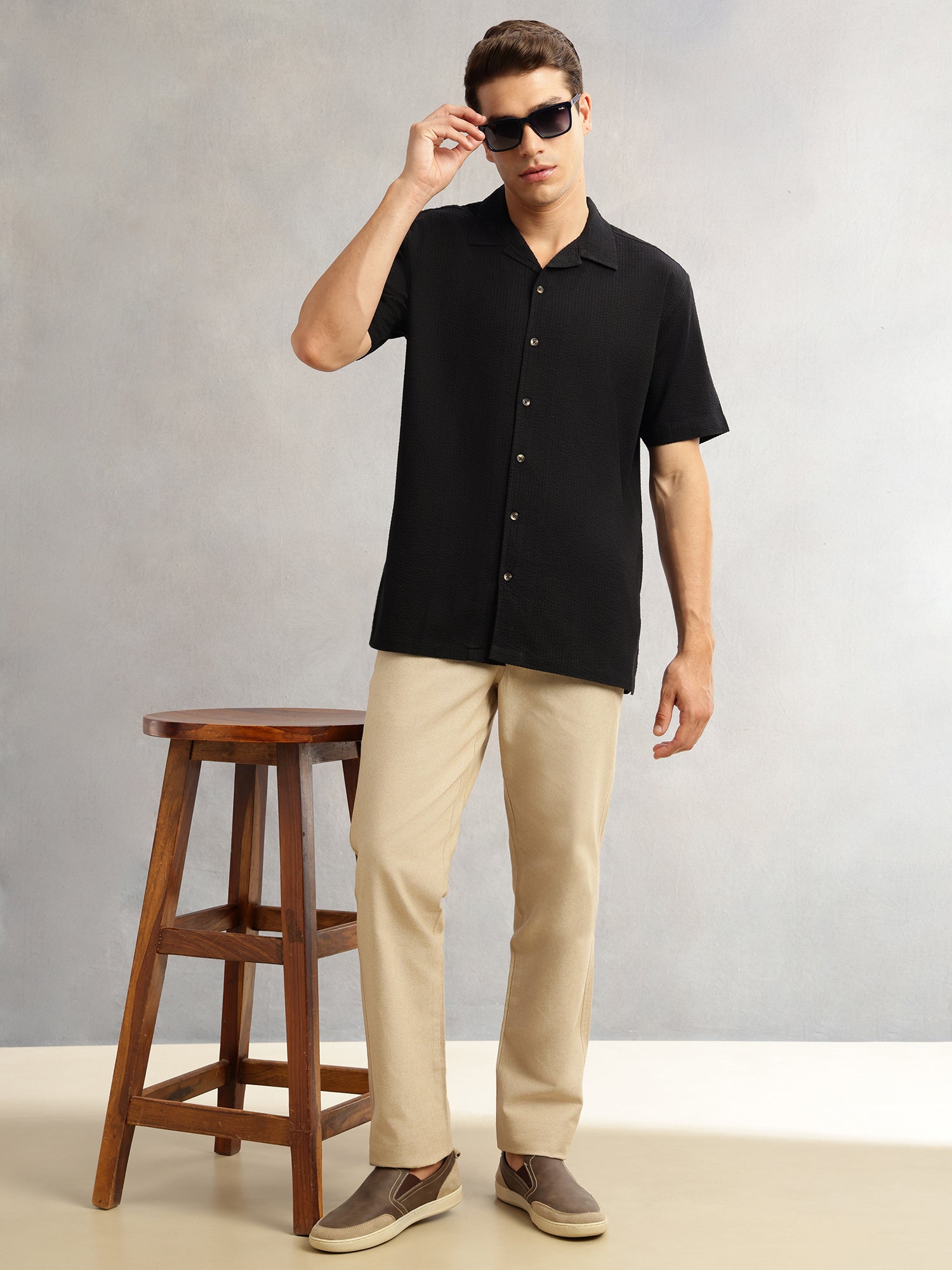 Thomas Scott Men Black Premium Oversized Fit Short Sleeves Cuban Collar 100% Cotton Seersucker Shirt