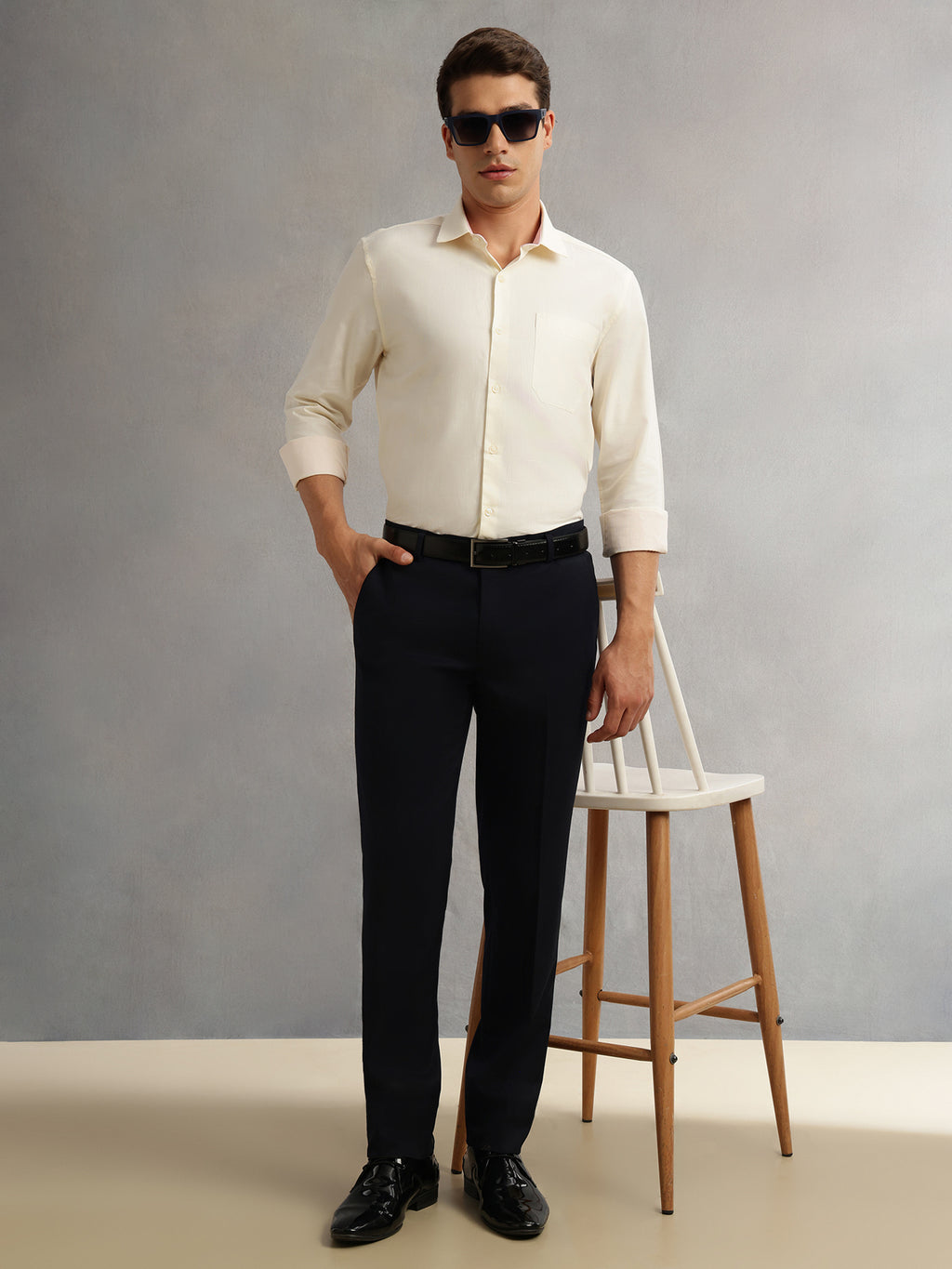 Thomas Scott Men Yellow Regular Fit Long Sleeves Spread Collar with Contrast Fabric Solid 100% Cotton Formal Shirt
