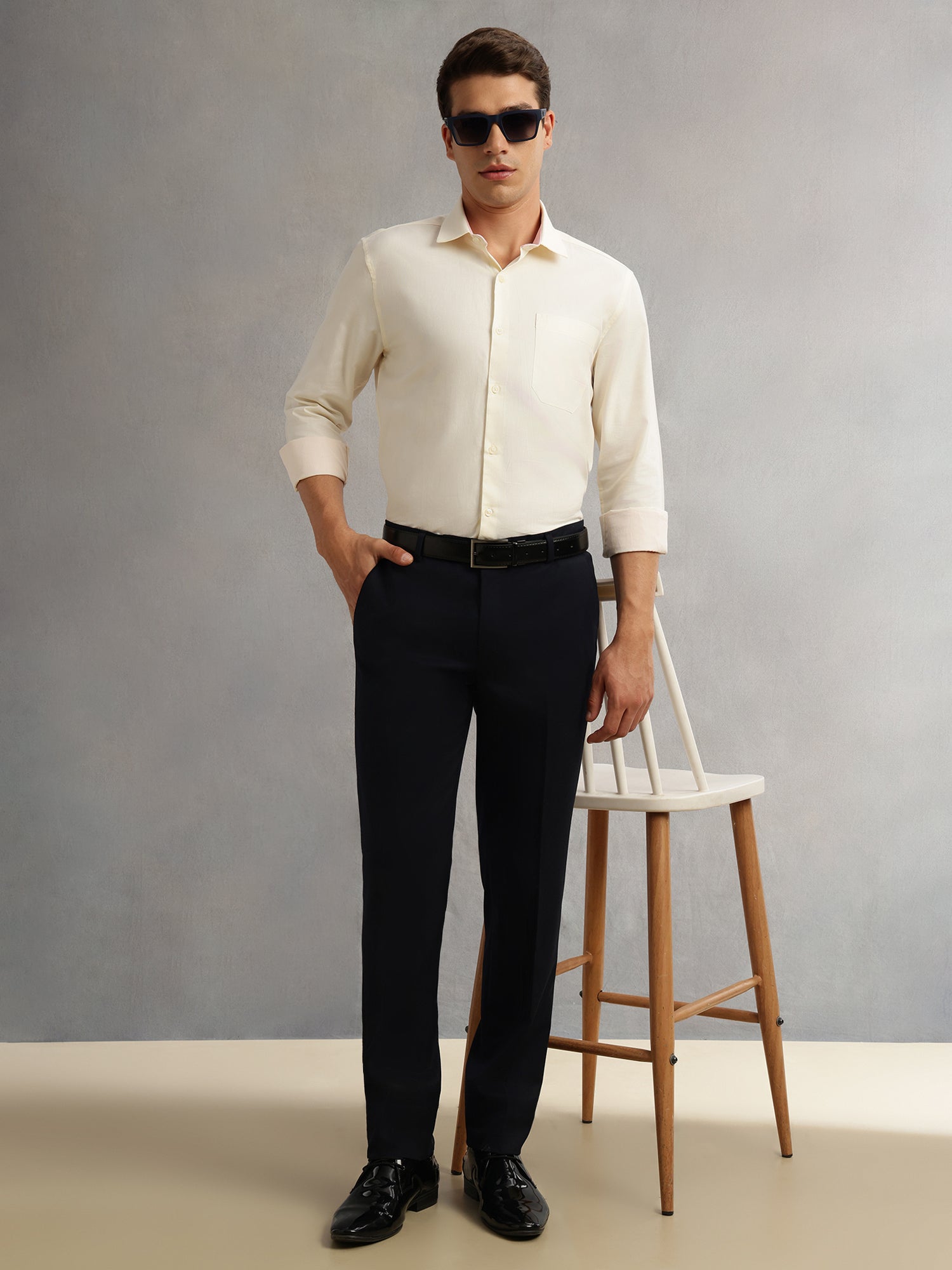 Thomas Scott Men Yellow Regular Fit Long Sleeves Spread Collar with Contrast Fabric Solid 100% Cotton Formal Shirt