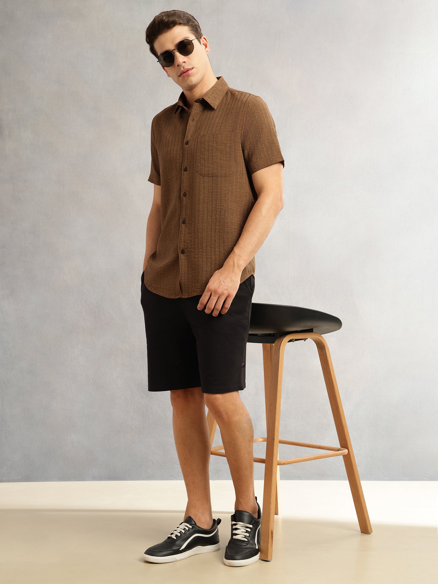 Thomas Scott Men Black Mid-Rise Regular Fit Solid Knee Length Knitted Shorts with Drawstring Closure