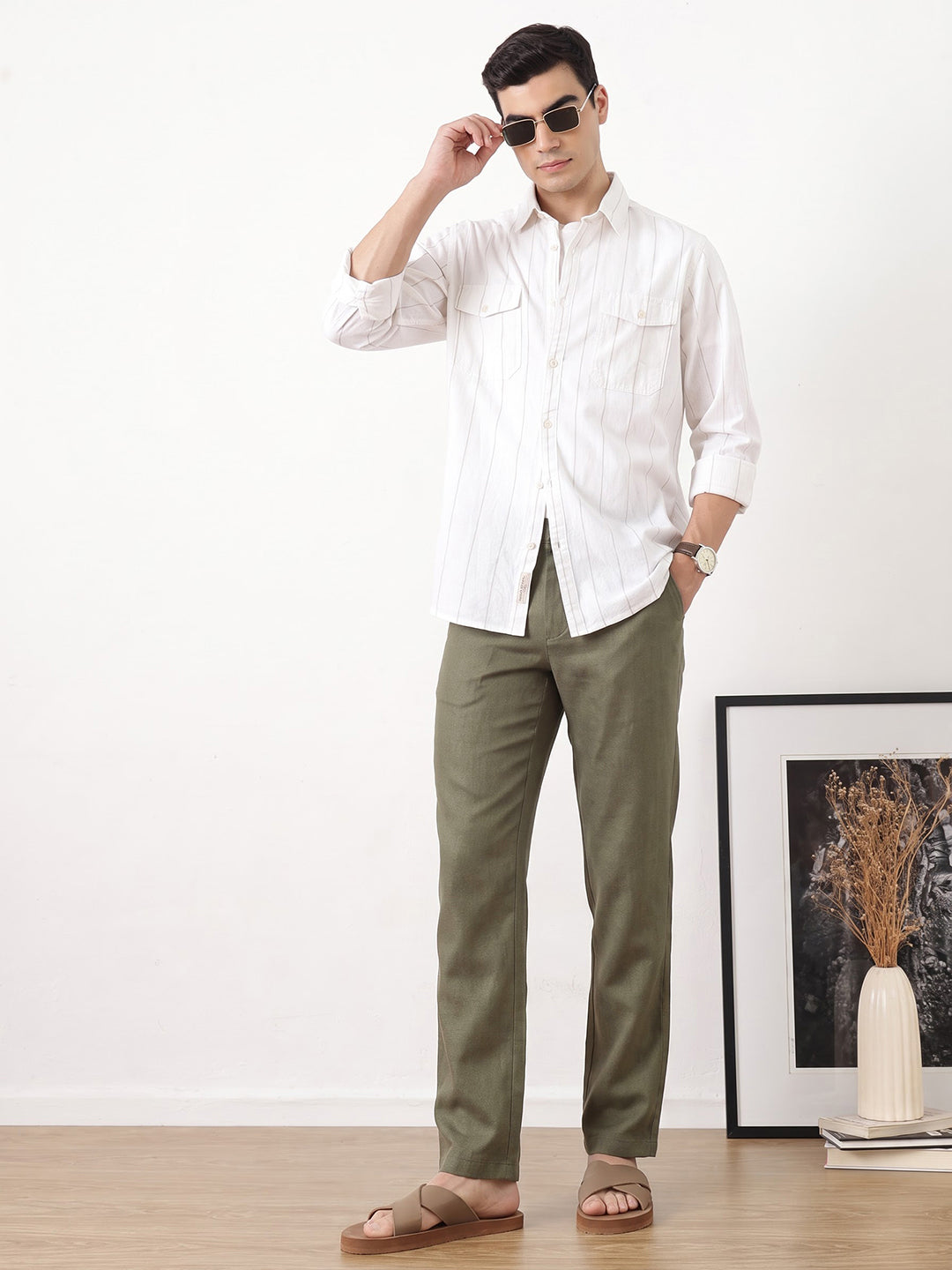 Olive Smart Straight Fit Mid-Rise Solid Easy Wash Pleated Woven Linen Chinos Trouser For Men