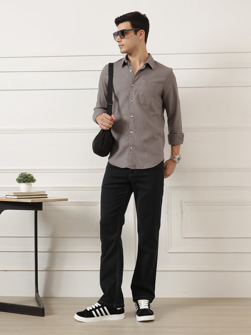 Black Smart Bootcut Fit Mid-Rise No Faded Clean Look Stretchable Jeans For Men