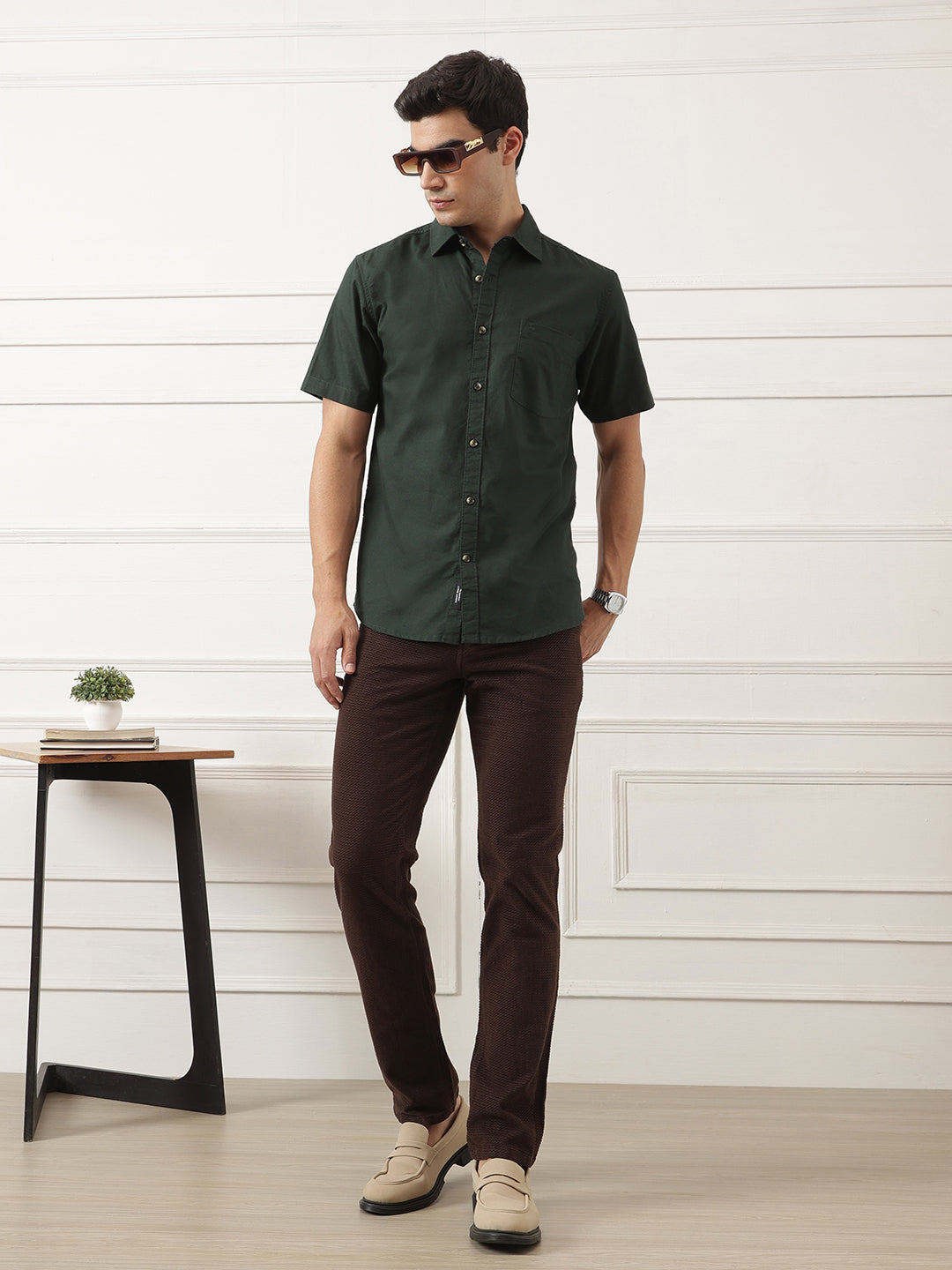 Bottle Green Regular Fit Short Sleeve Spread Collar Solid Oxford Cotton Casual Shirt For Men