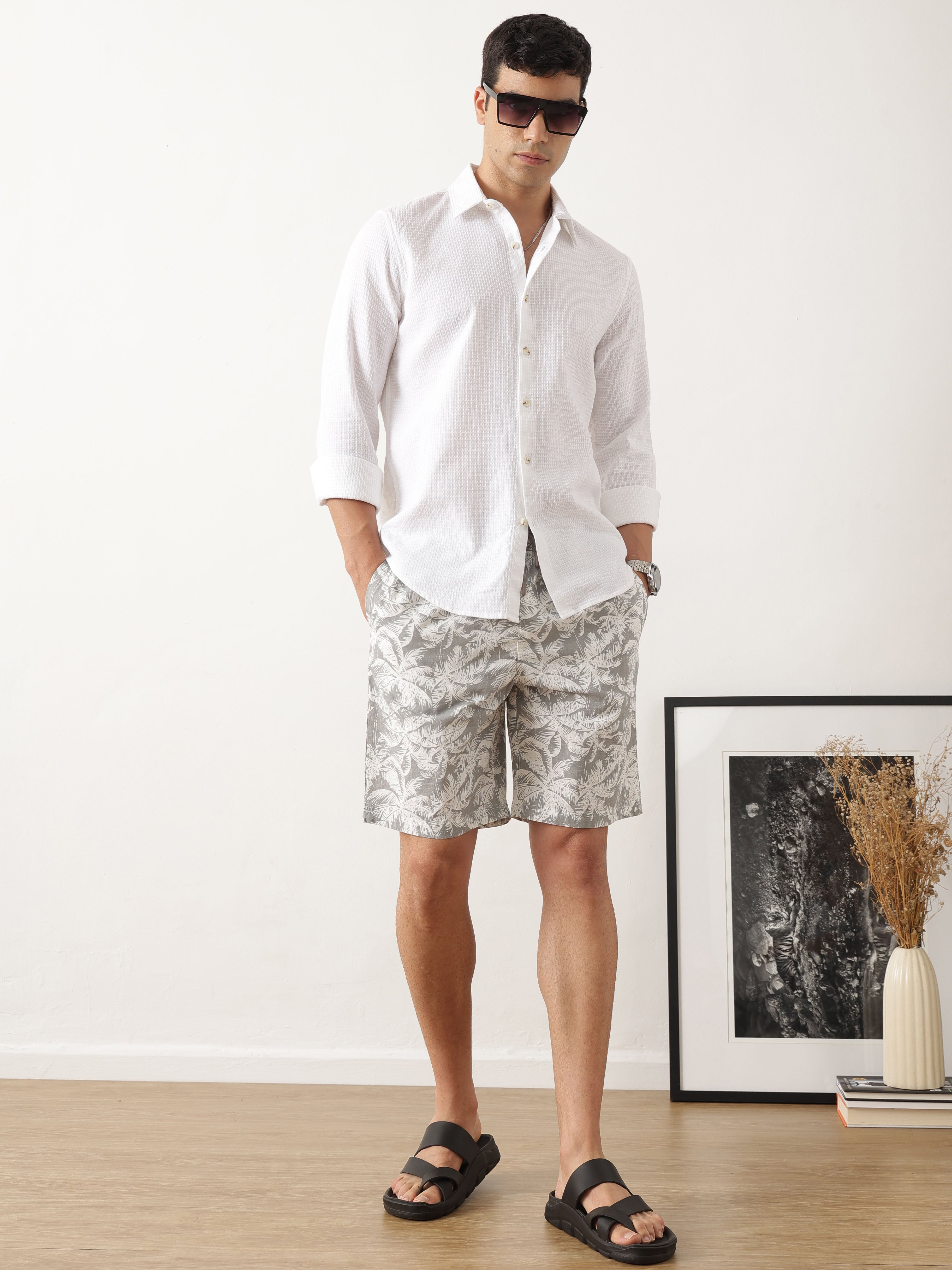 Thomas Scott Men Grey Regular Fit Mid-Rise Floral Printed Woven Shorts