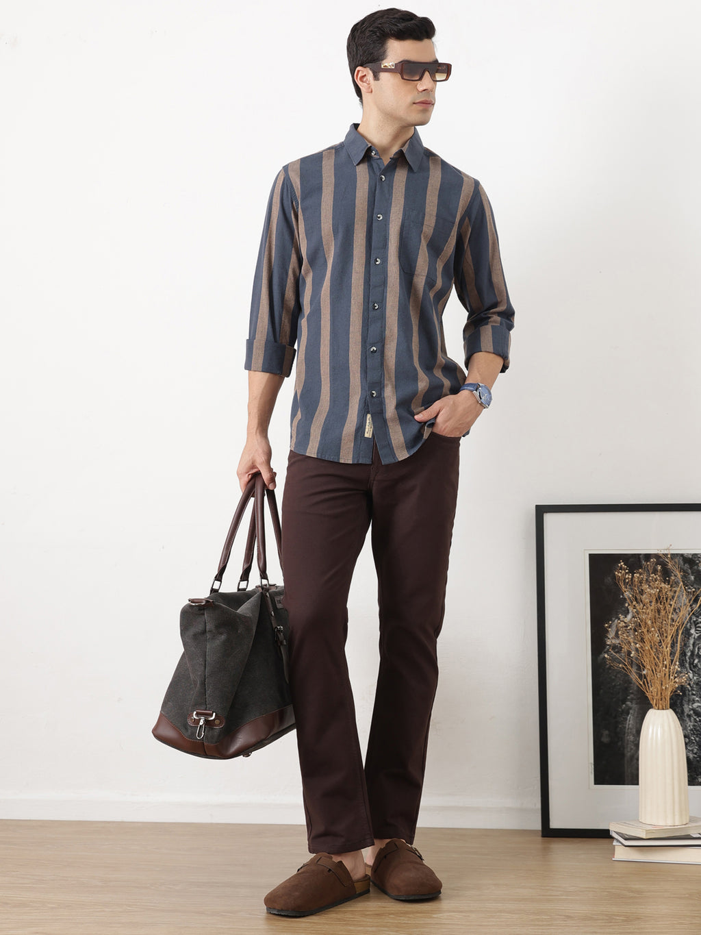 Navy Regular Fit Long Sleeves Spread Collar Wide Striped Cotton Linen Casual Shirt For Men