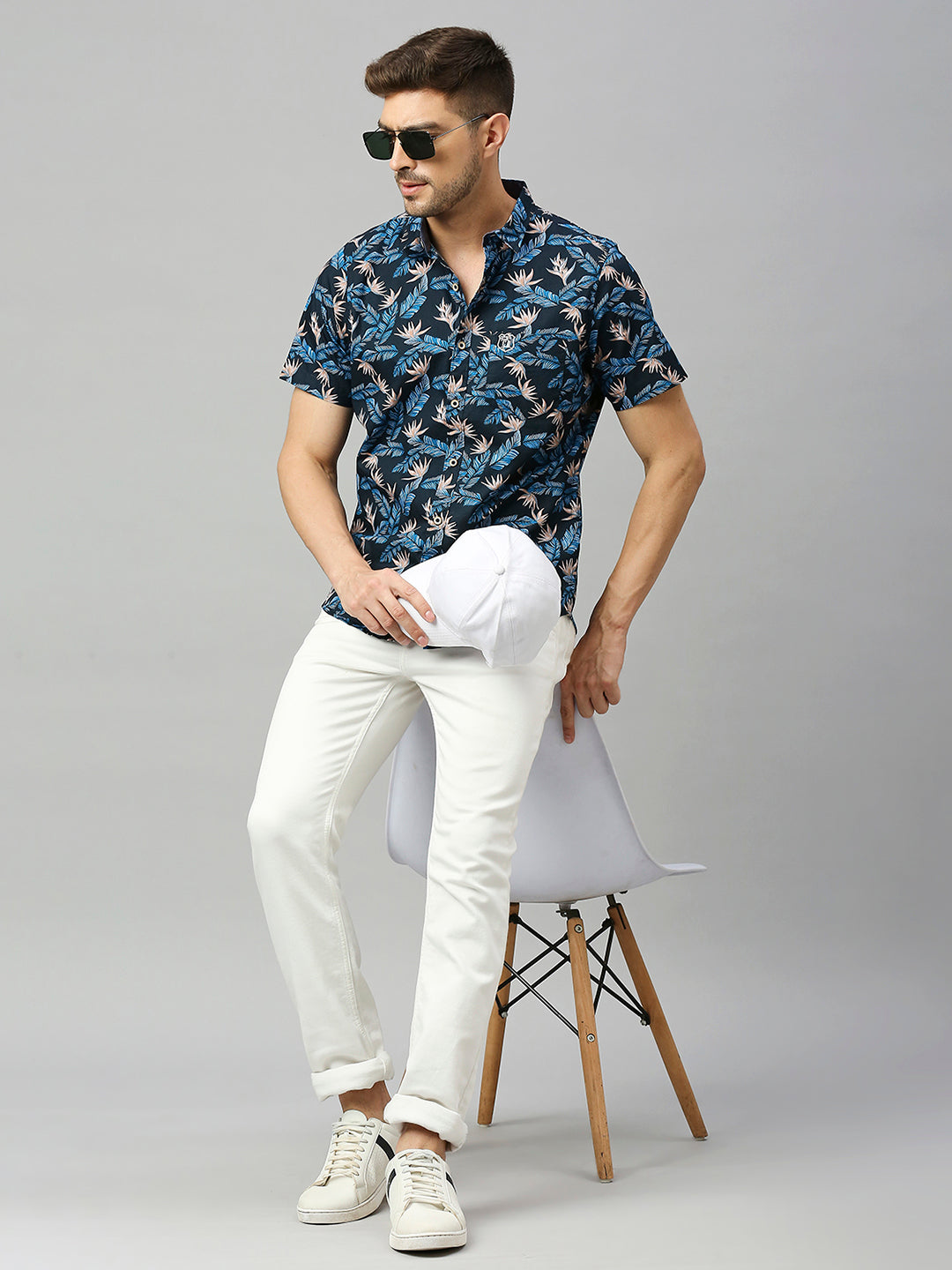 Thomas Scott Men Navy Classic Short Sleeves Slim Fit Spread Collar Floral Printed Cotton Casual Shirt