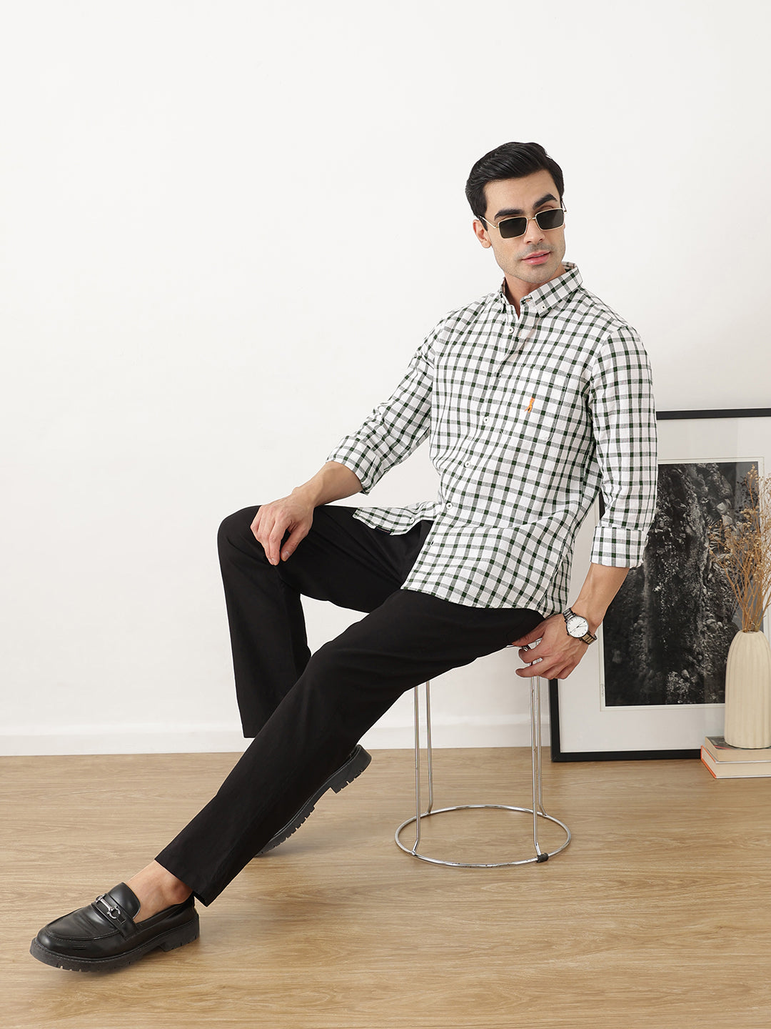 Thomas Scott Men Green Regular Fit Long Sleeves Gingham Checks Button Down Collar Cotton Linen Casual Shirts
