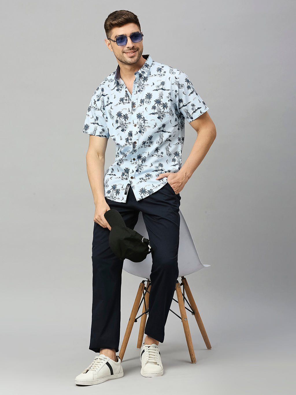 Thomas Scott Men Sky Blue Classic Short Sleeves Slim Fit Spread Collar Floral Printed Cotton Casual Shirt