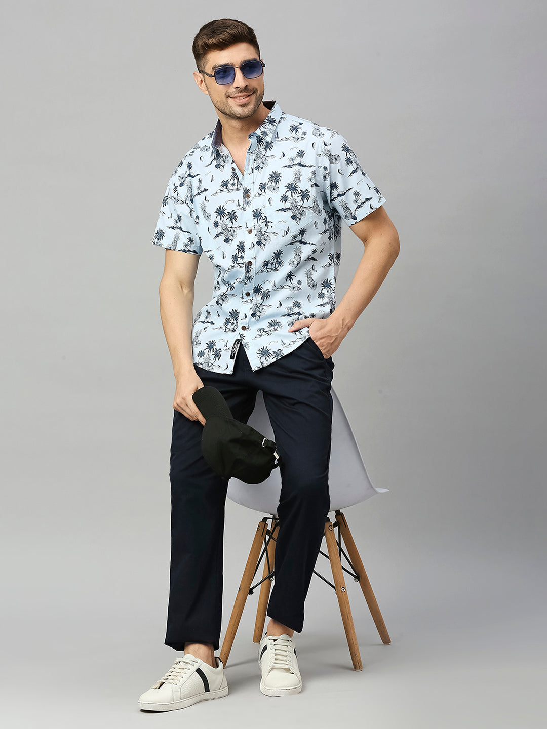 Thomas Scott Men Sky Blue Classic Short Sleeves Slim Fit Spread Collar Floral Printed Cotton Casual Shirt