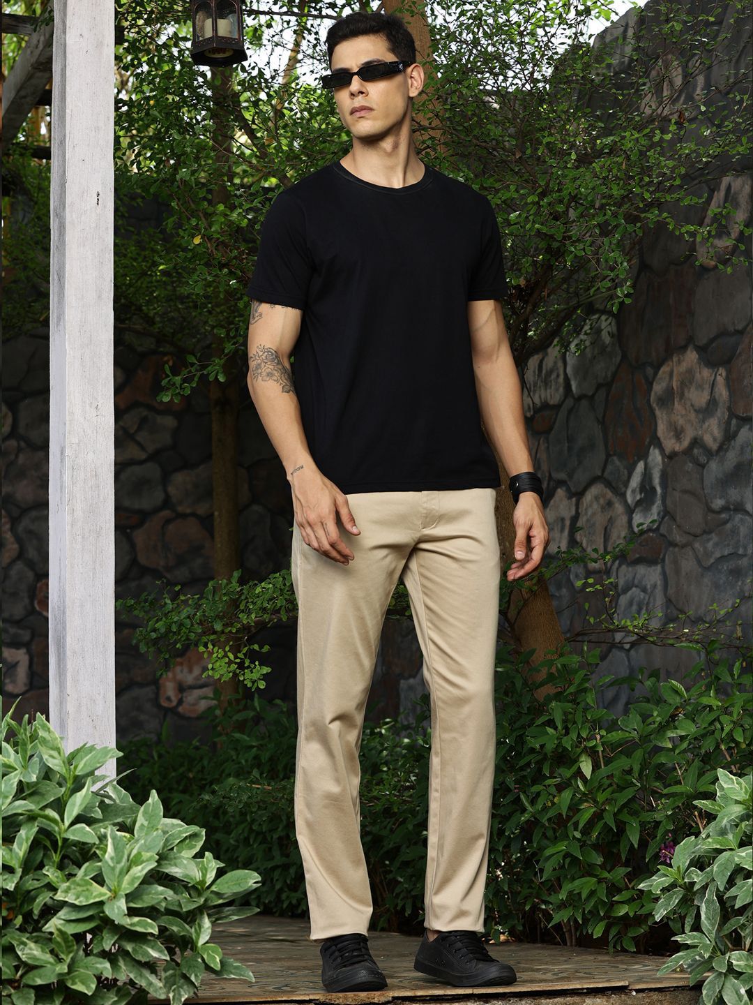 Thomas Scott Men Beige Smart Slim Fit Mid-Rise Solid Woven Chinos Trouser