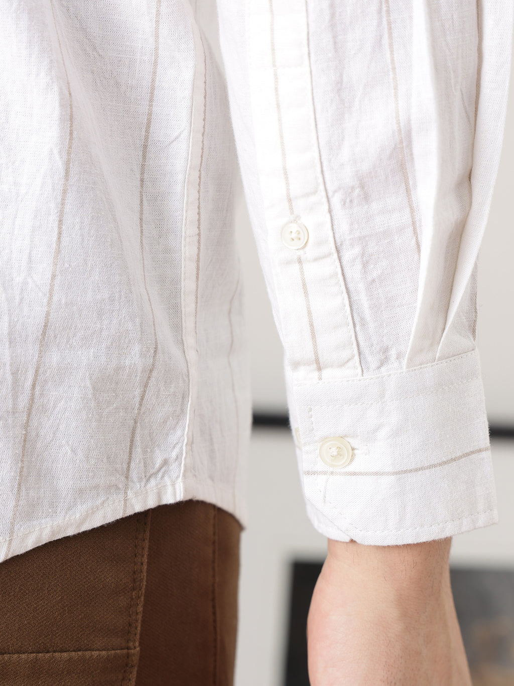 Natural Regular Fit Long Sleeves Spread Collar Vertical Stripes Cotton Linen Casual Shirt For Men