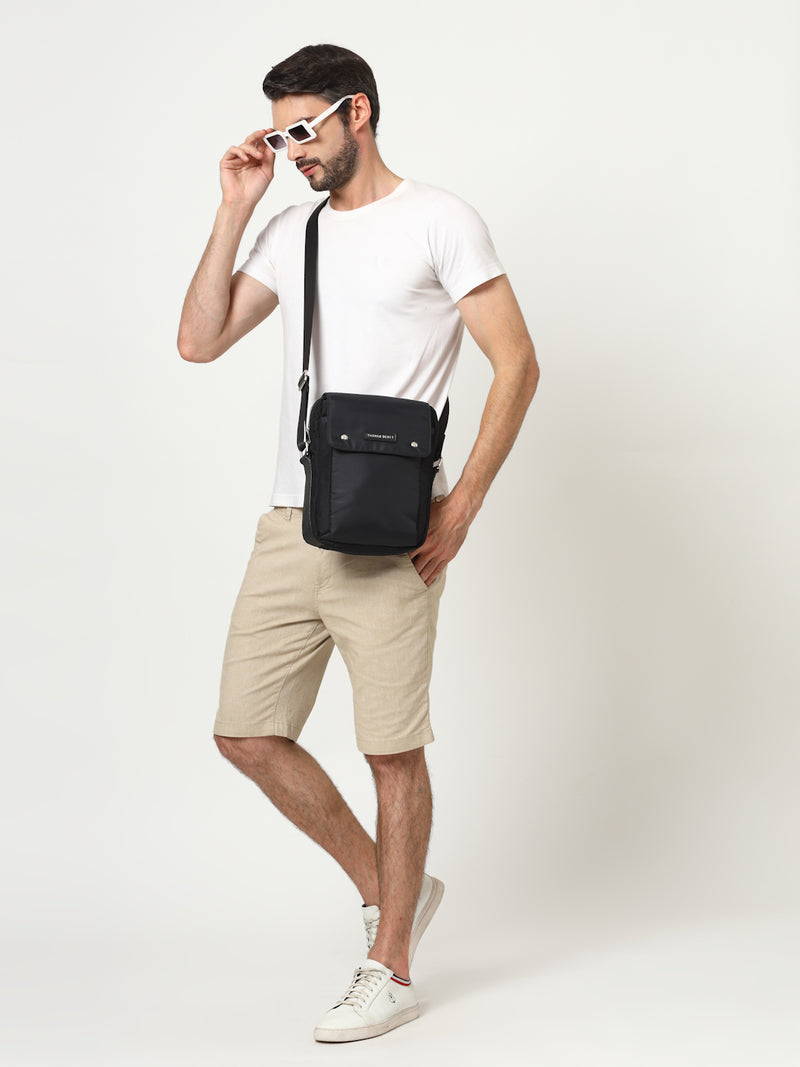 Thomas Scott Men Zippered Messenger Bag