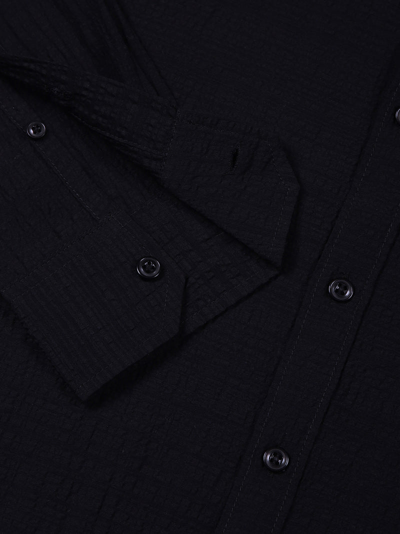Thomas Scott Men Black Slim Fit Solid Seersucker Casual Shirt