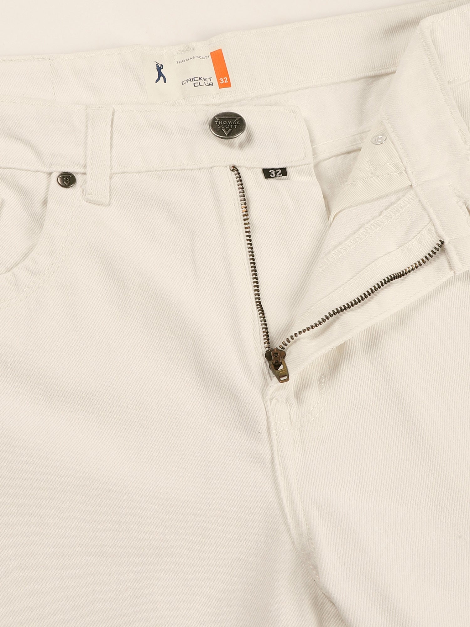 Thomas Scott Men White Loose Fit Mid-Rise Non Stretchable Cargo Jeans