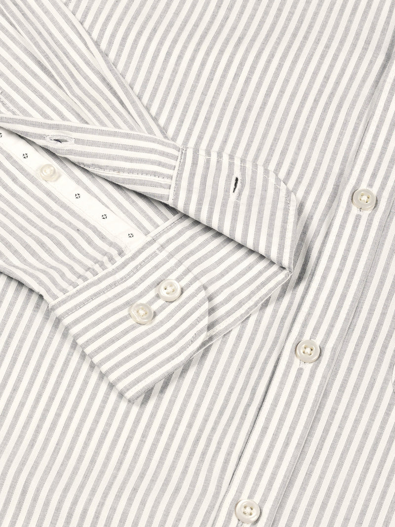 Thomas Scott Men White Slim Fit Long Sleeves Spread Collar Pinstripes Cotton Casual Shirt