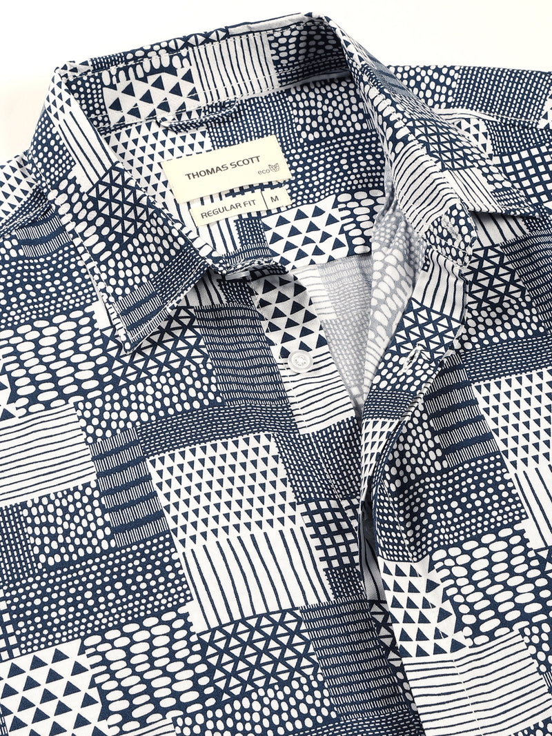 Thomas Scott Men Navy Blue Short Sleeves Regular Sleeves Spread Collar Geometric Printed Cotton Rayon Casual Shirt
