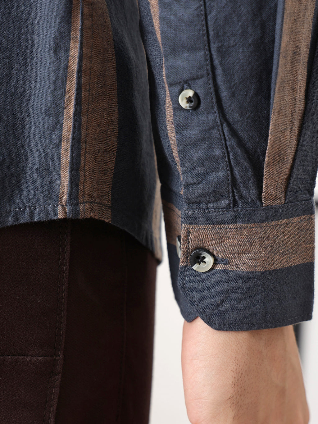 Navy Regular Fit Long Sleeves Spread Collar Wide Striped Cotton Linen Casual Shirt For Men