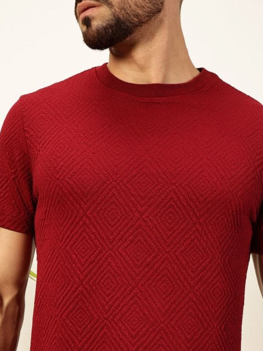 Maroon Regular Fit Short Sleeves Round Neck Solid Knitted Tshirt For Men