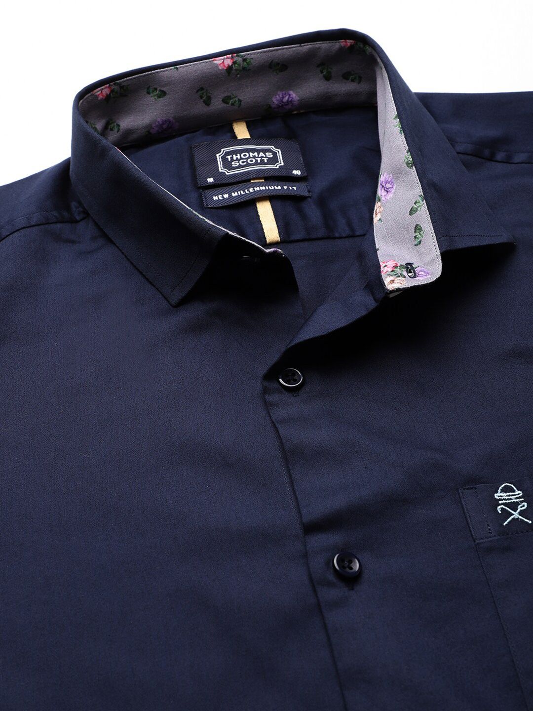 Marine Relaxed Regular Fit Long Sleeves Cutaway Collar Solid Cotton Casual Shirt For Men