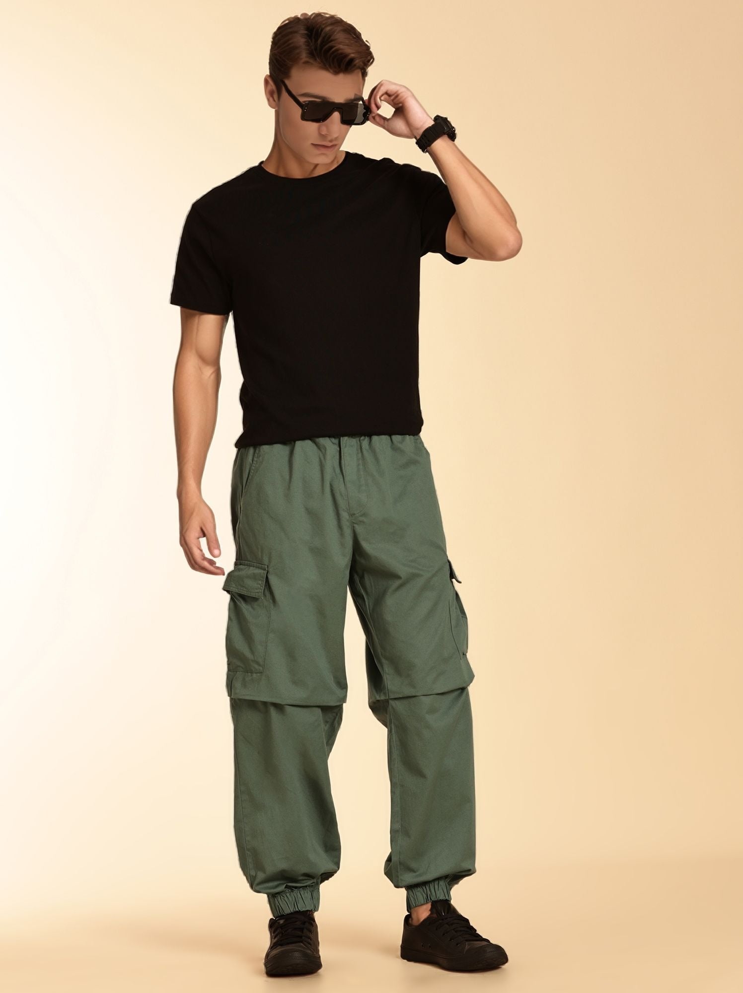 Thomas Scott Men SeaGreen Mid-Rise Regular Fit Parashute Cargos Trousers
