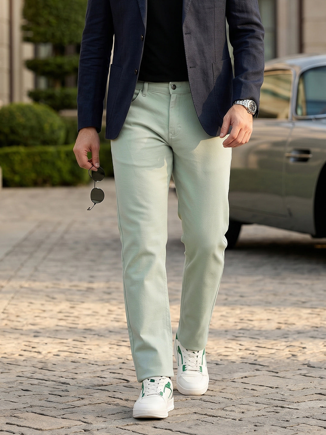 Mint Smart Straight Fit Mid-Rise Solid 5-Pocket Design Woven Chinos Trouser For Men