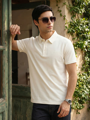 Off White Regular Fit Short Sleeves Viscose Rayon Solid Knitted Polo Collar Performance Tshirt For Men