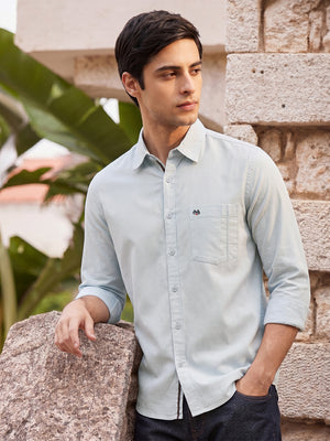Blue Slim Fit Long Sleeves Solid Spread Collar 100% Cotton Twill Casual Shirt For Men