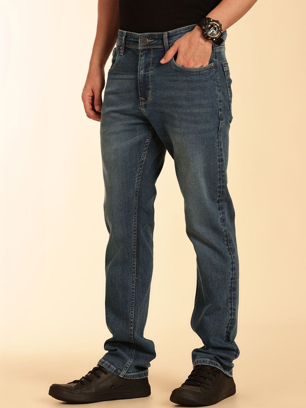 Indigo Smart Straight Fit Mid-Rise Clean Look Stretchable Jeans For Men