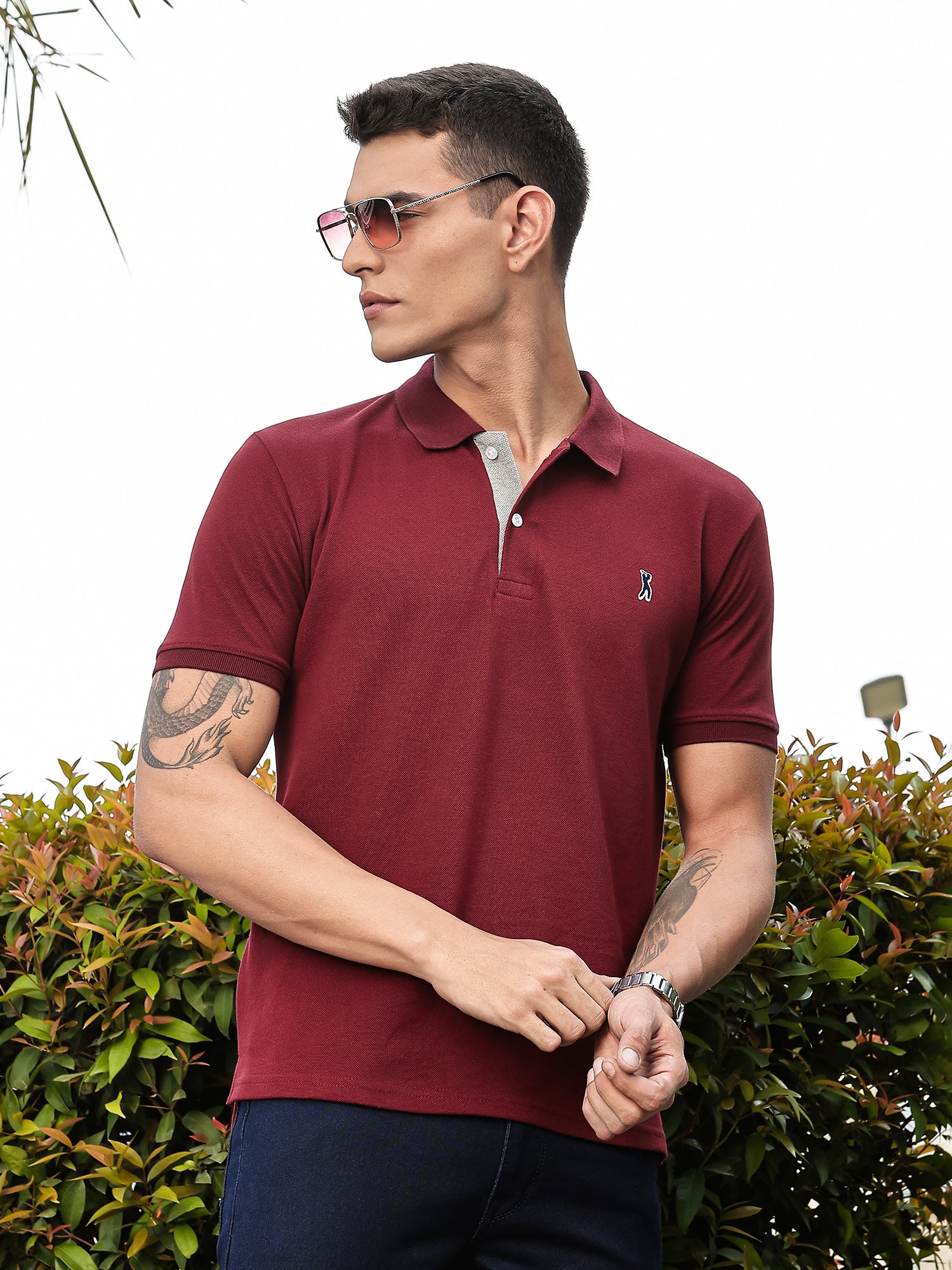 Thomas Scott Men Burgundy Regular Fit Short Sleeves Solid Polo Collar Knitted Tshirt