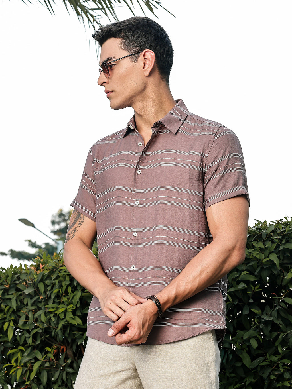 Thomas Scott Men Brown Slim Fit Short Sleeves Horizontal Stripes Woven Casual Shirt