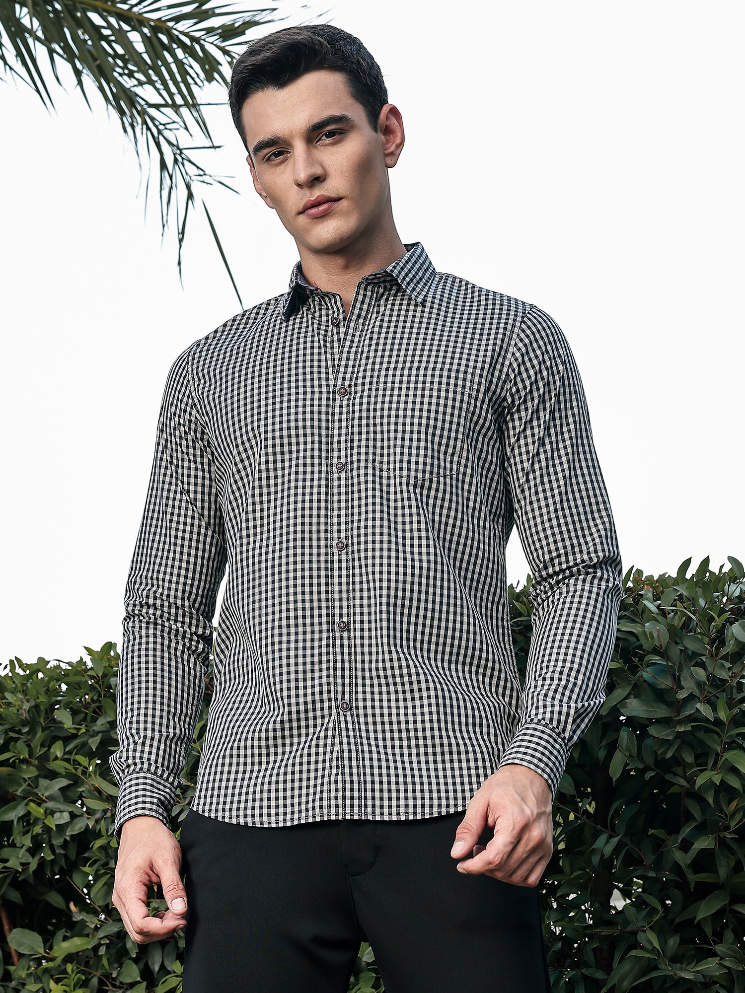 Thomas Scott Men Black Slim Fit Long Sleeves Gingham Checks Woven Casual Shirt