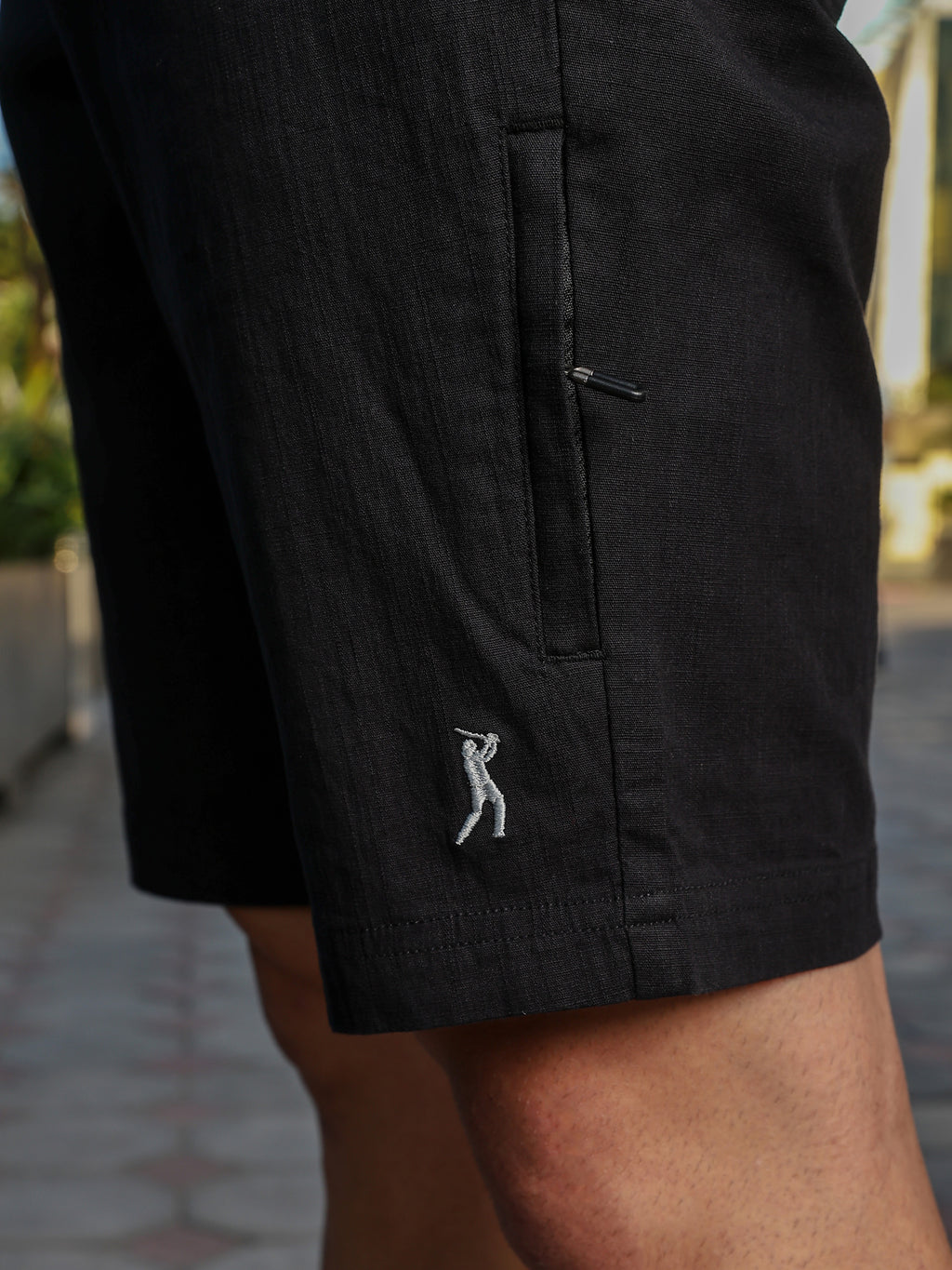 Thomas Scott Men Black Mid-Rise Slim Fit Solid Chino Shorts