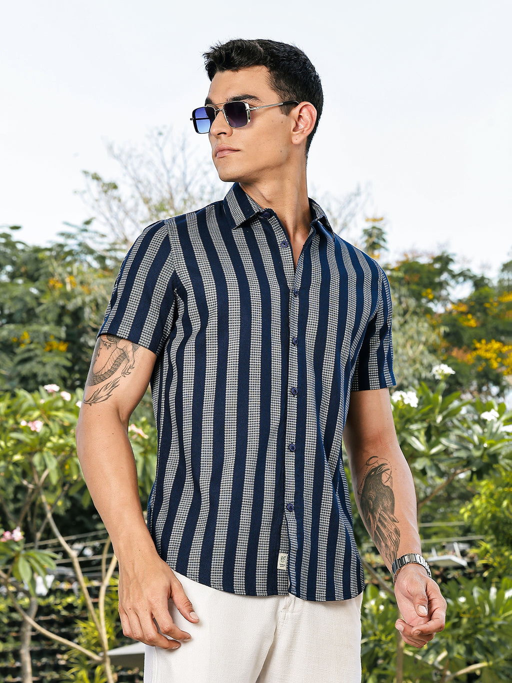 Thomas Scott Men Blue Slim Fit Short Sleeves Waffel Print Woven Casual Shirt