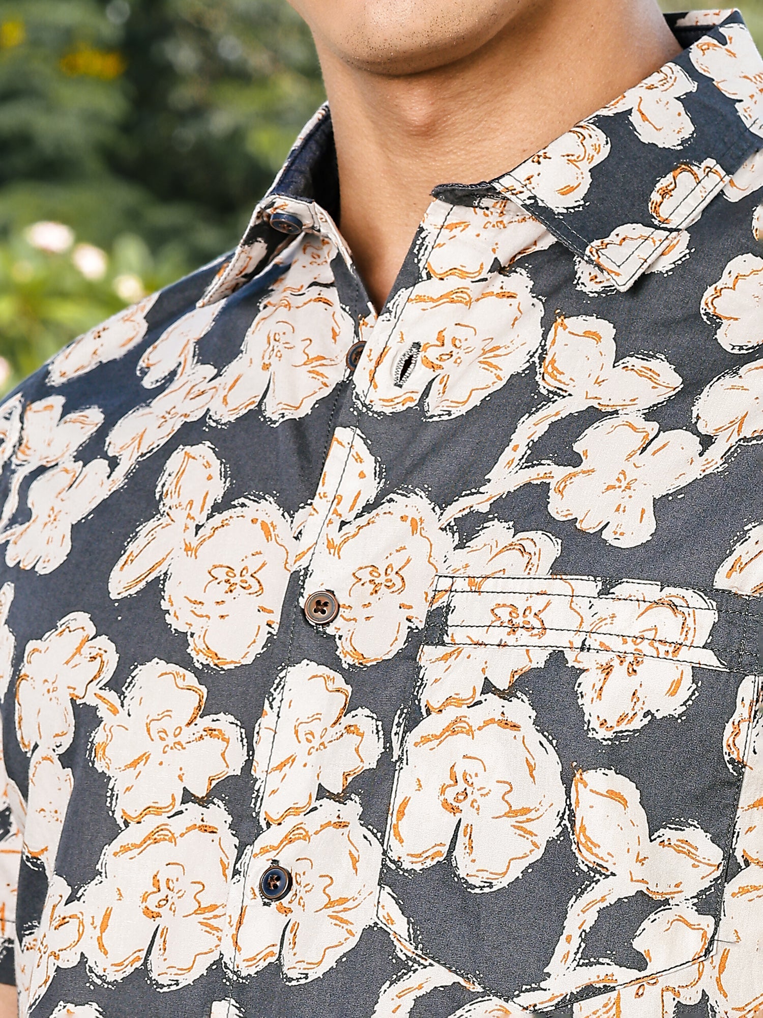 Thomas Scott Men Grey Slim Fit Short Sleeves Floral Printed Woven Casual Shirt