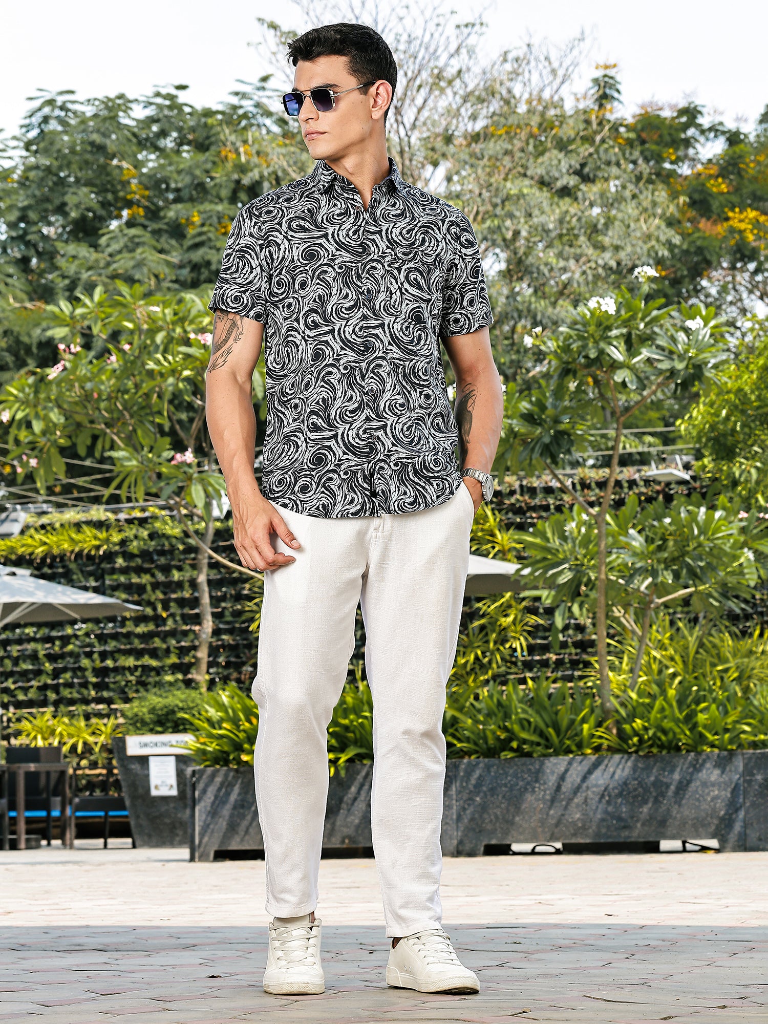 Thomas Scott Men Navy Slim Fit Short Sleeves Abstract Print Woven Casual Shirt