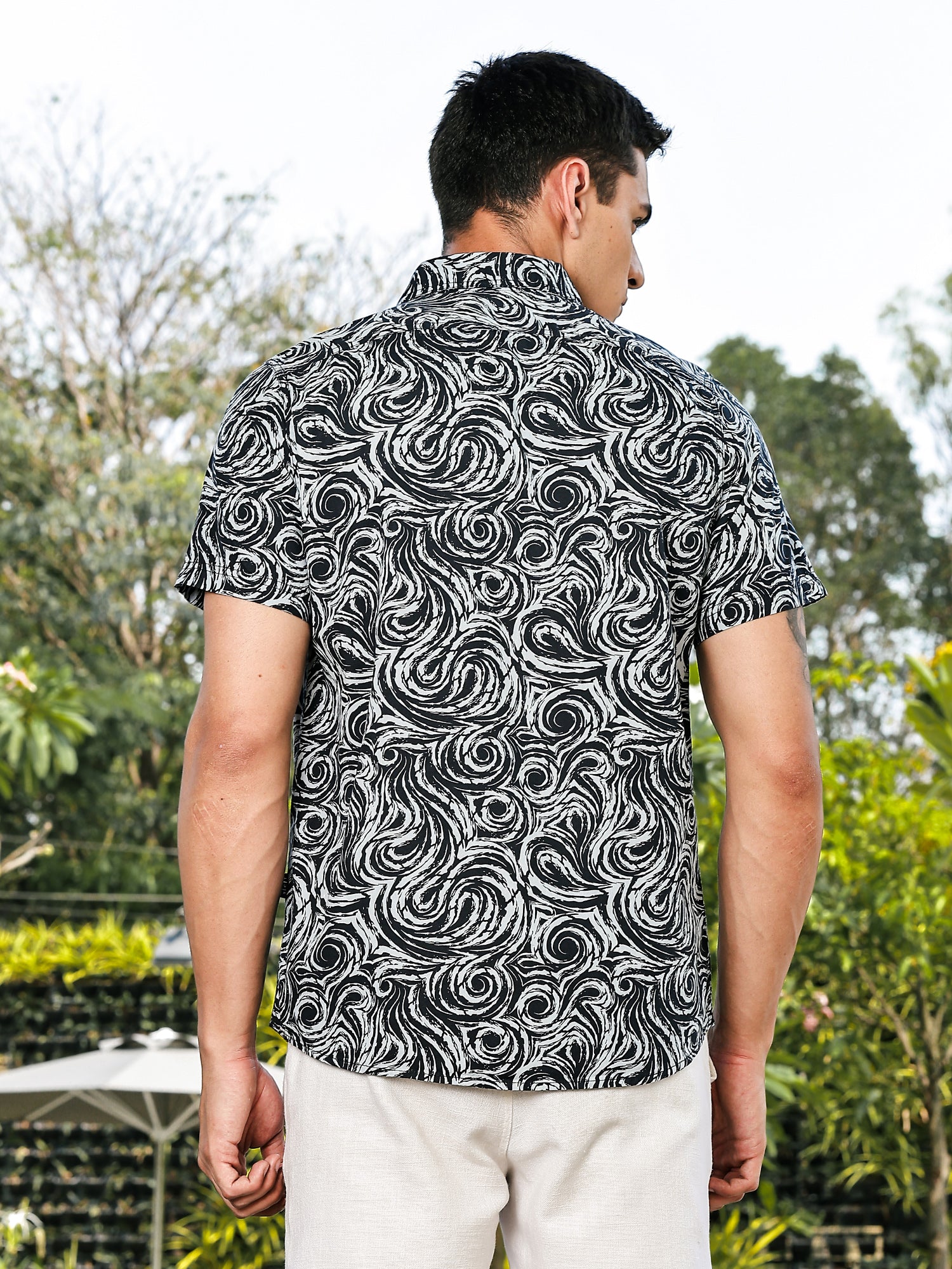Thomas Scott Men Navy Slim Fit Short Sleeves Abstract Print Woven Casual Shirt