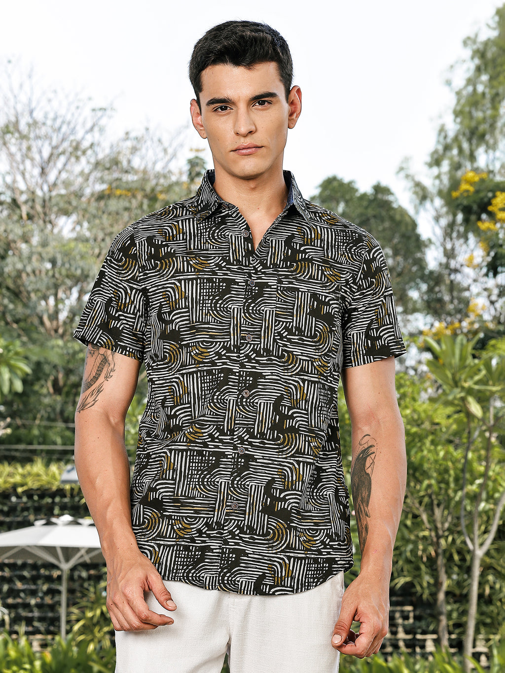 Thomas Scott Men Green Slim Fit Short Sleeves Spread Collar Graphic Print Woven Casual Shirt